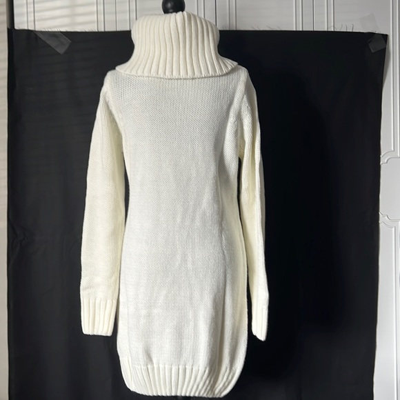 Venus brand, Beautiful Knit Sweater, NWOT! - Picture 3 of 7